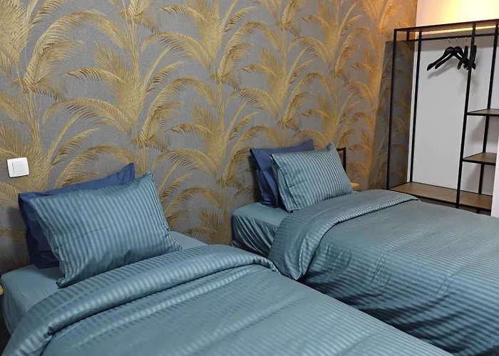 Au Pays Des Cigognes *